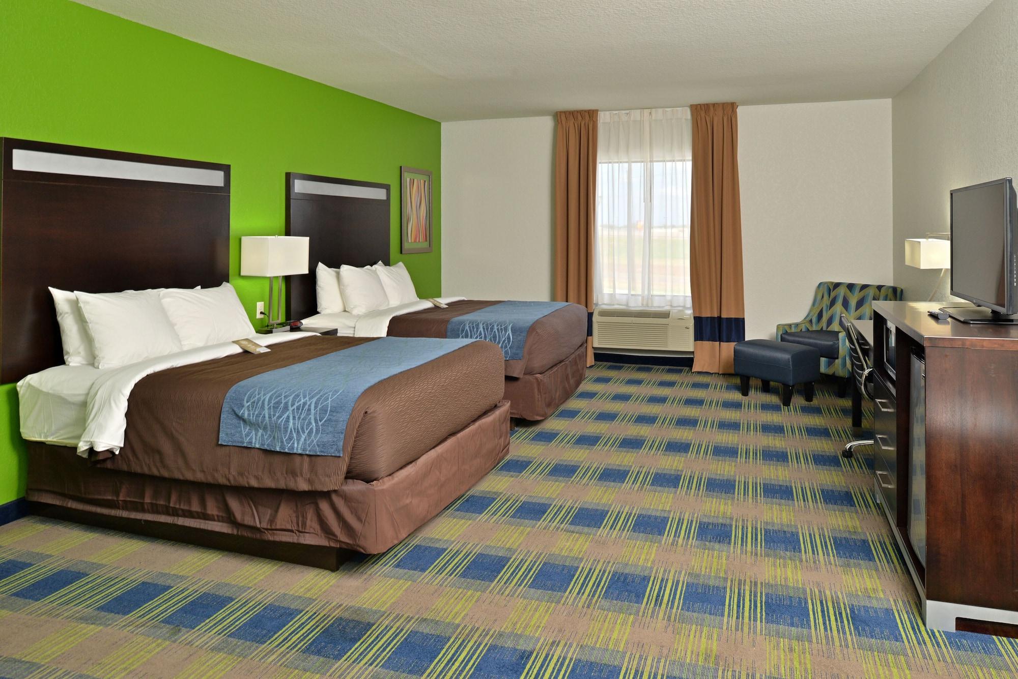 Comfort Inn & Suites Victoria North Exterior photo