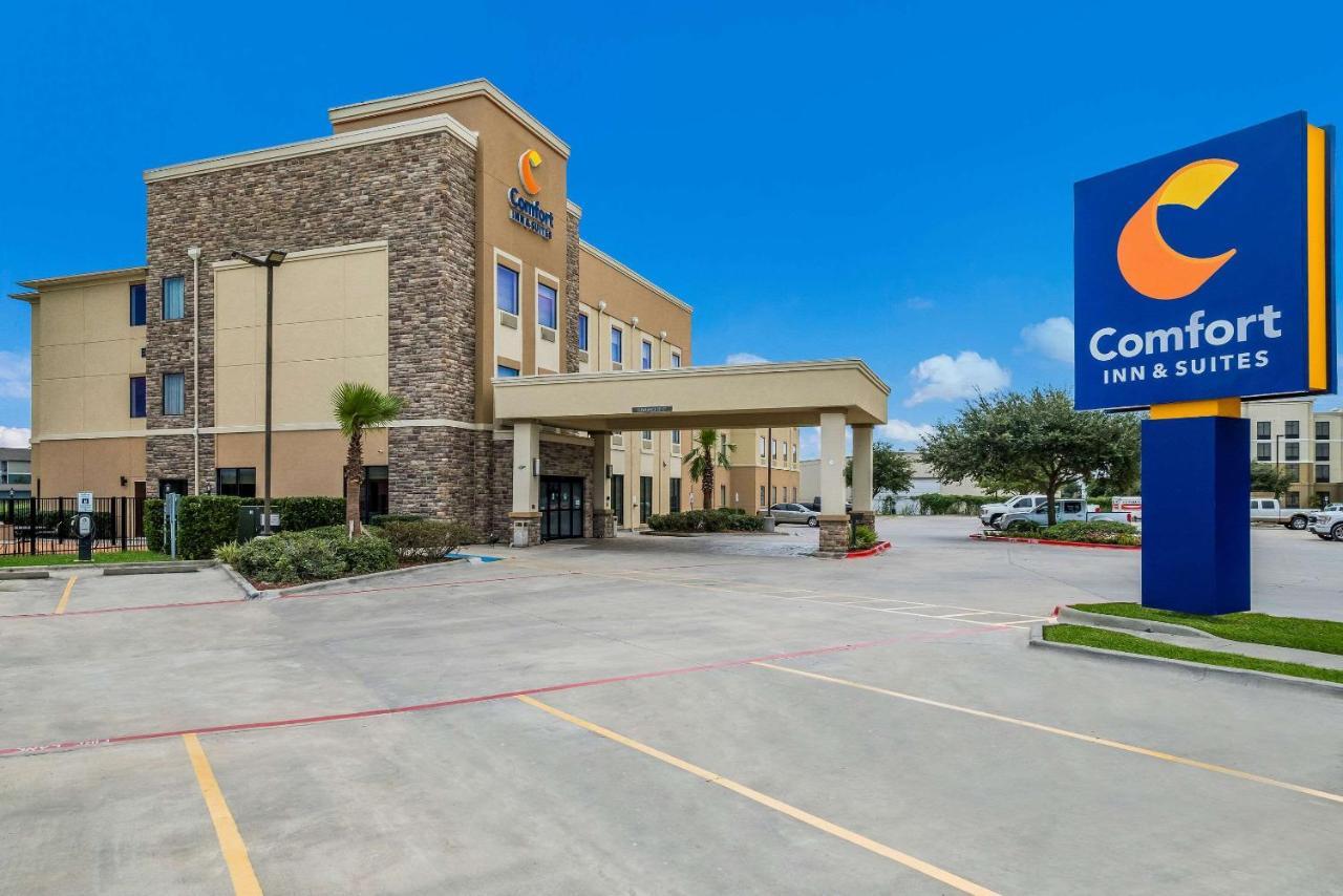 Comfort Inn & Suites Victoria North Exterior photo
